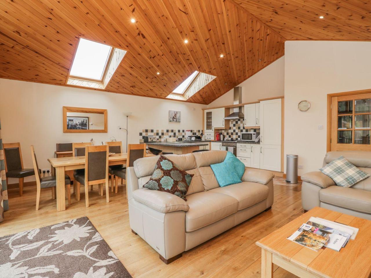 Burnside Lodge Lodge 1, Glengoulandie Aberfeldy Eksteriør billede